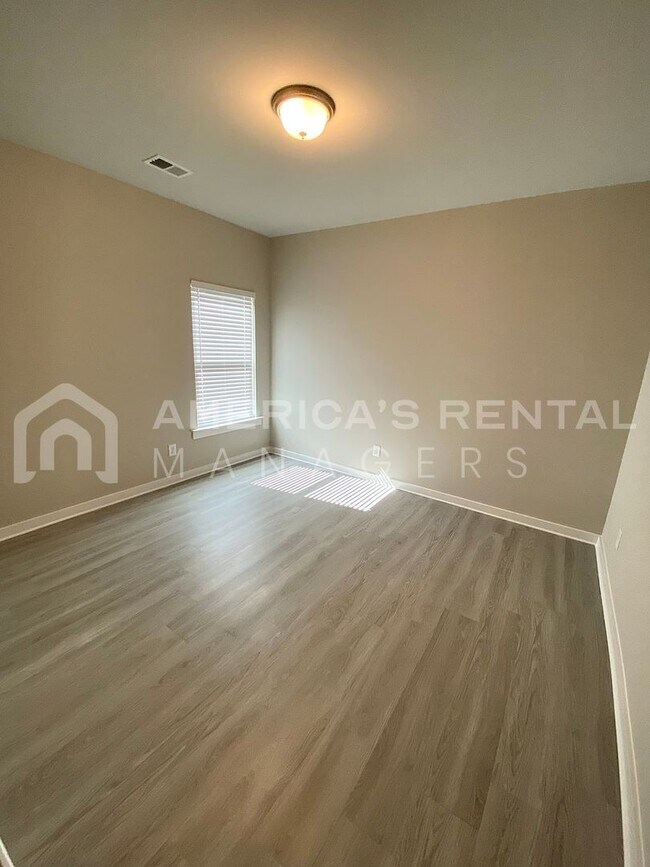 Building Photo - Home for Rent in Jasper, AL! View with 48 Hours Notice!