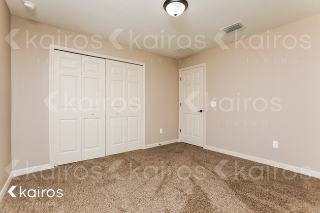 Building Photo - 465 Malauka Radial