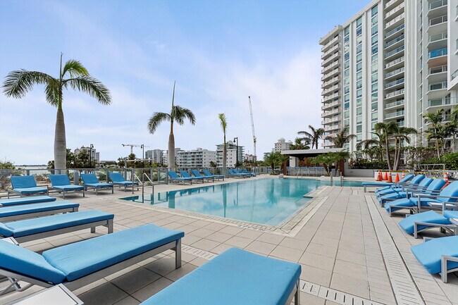 Building Photo - 1155 N Gulfstream Ave