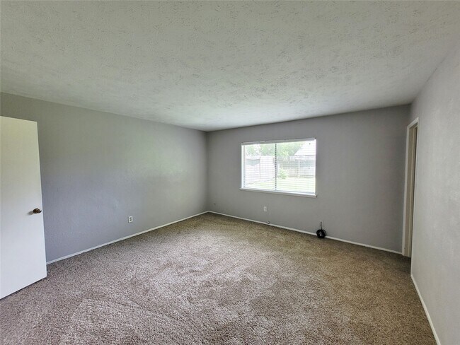 Building Photo - 16706 Moary Firth Dr