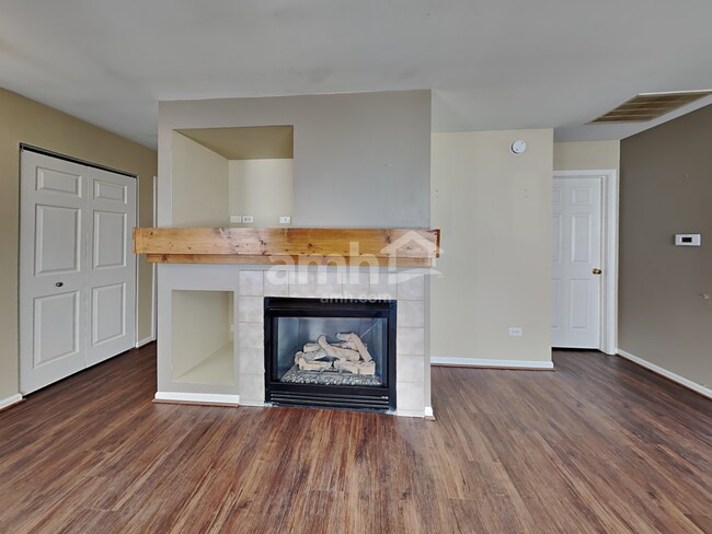 Building Photo - 2462 Mayfield Ct