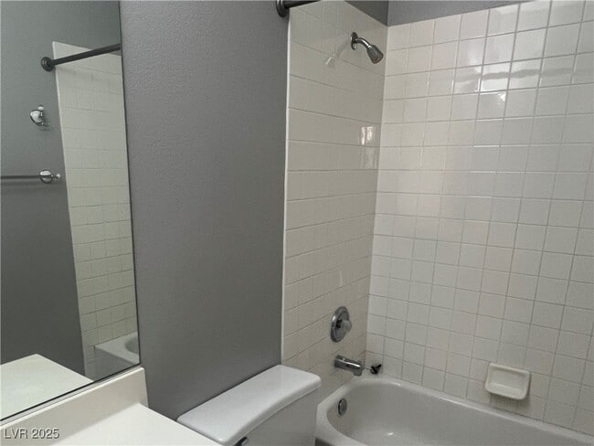Building Photo - 9688 Emeraude Ave