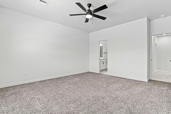 Building Photo - 13909 Paseo Perlas Dr