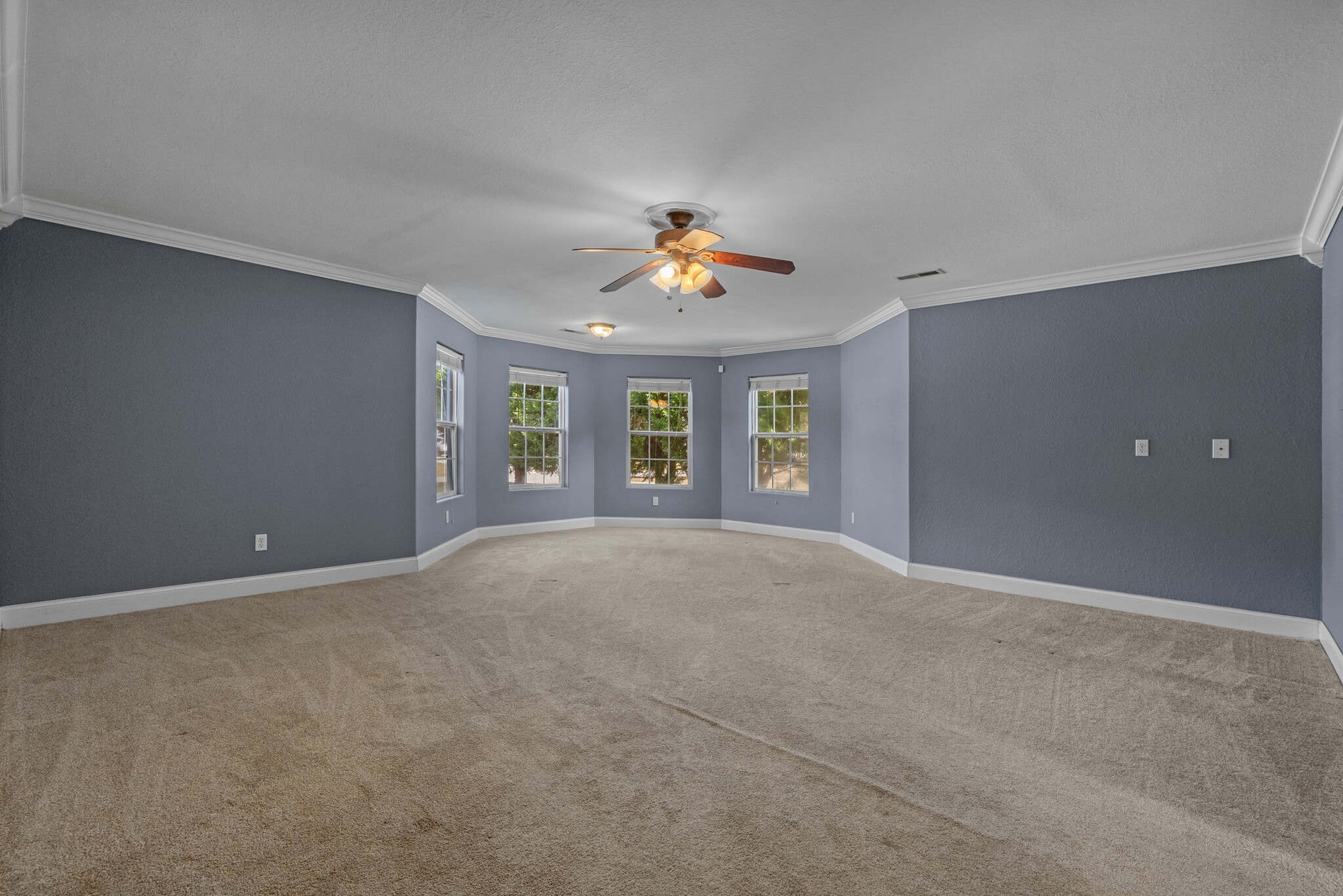 Building Photo - 2409 Hunters Trl