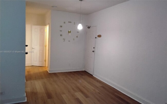 Primary Photo - 7334 Harding Ave