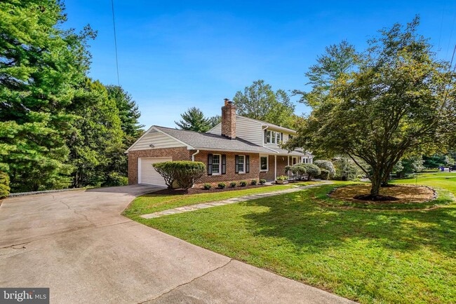 Building Photo - 1626 Maydale Dr