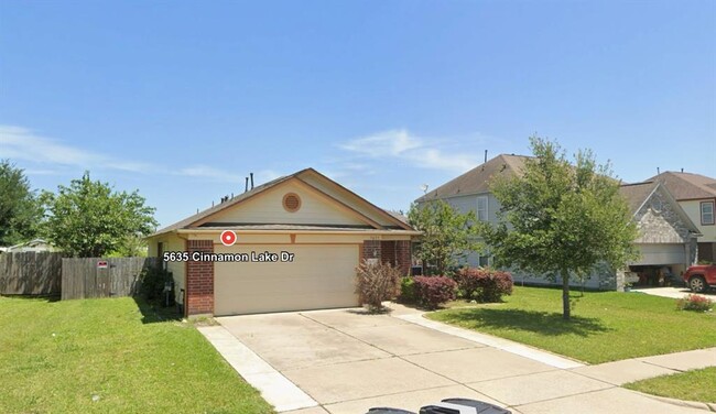 Building Photo - 5635 Cinnamon Lake Dr