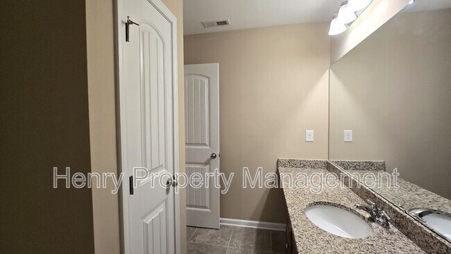 Building Photo - 1005 Magnolia Leaf Ct