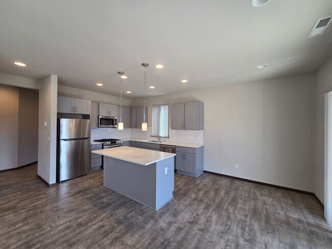 Building Photo - 5151 Sophie St