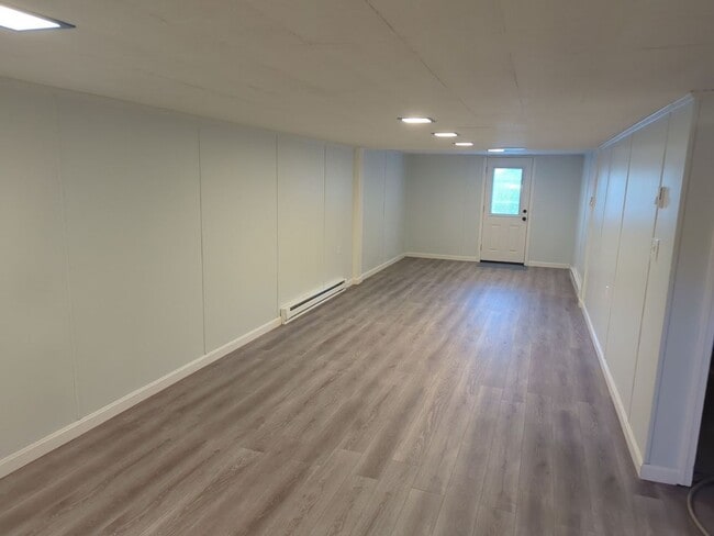 Building Photo - ***Please Respond Directly to the Online Listing, Calls May Not Be Returned***