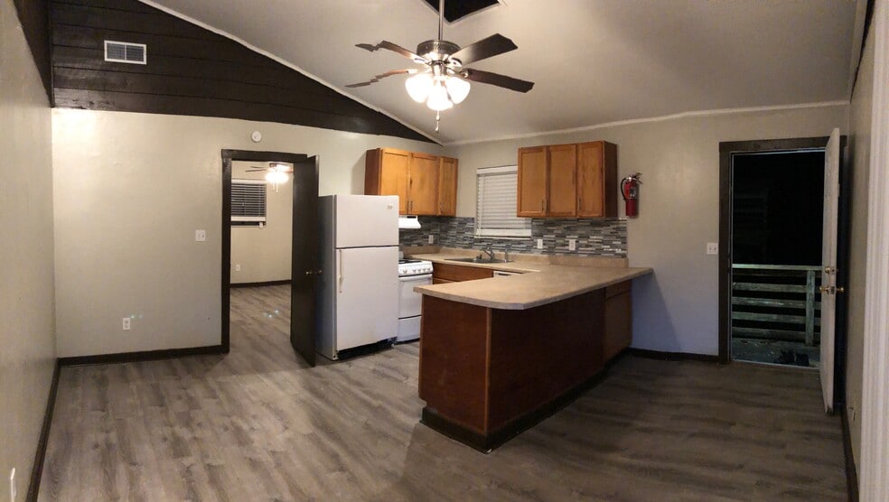 Building Photo - 1356 Linda Ann Dr