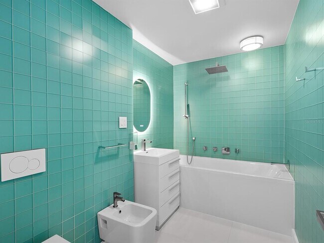 Building Photo - 7647 Sanderling Rd