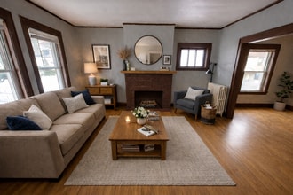 Building Photo - AVAILABLE JUNE -  4 Bed 1 Bath Townhome