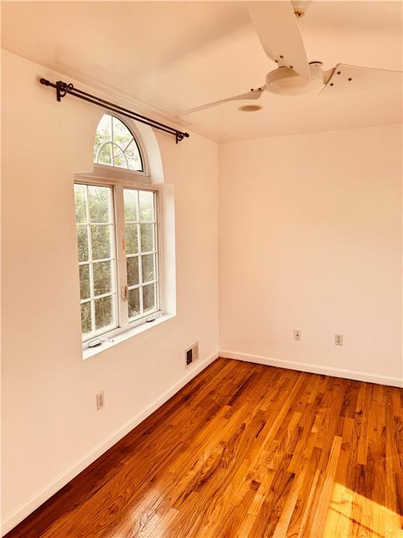 Building Photo - 133 Bismark Ave