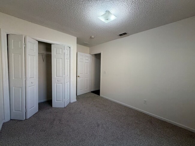 Building Photo - $1495.00 - Duplex Palm Coast - Freshly updated