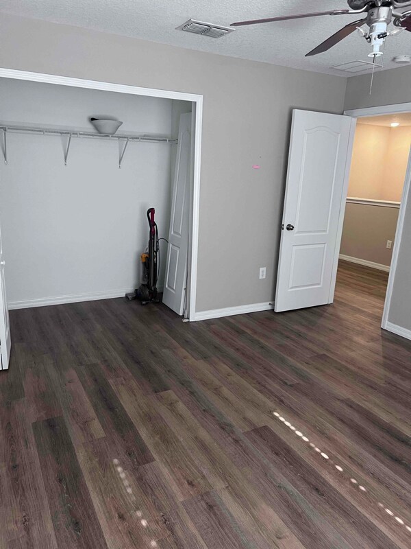Building Photo - 10808 Whitecap Dr