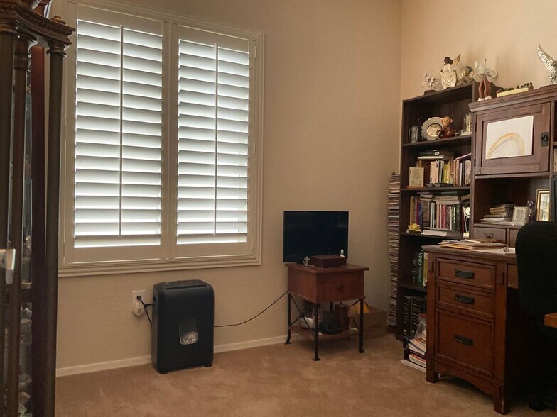 Building Photo - 7937 North Tern