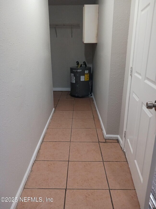 Building Photo - 110 E 15th St