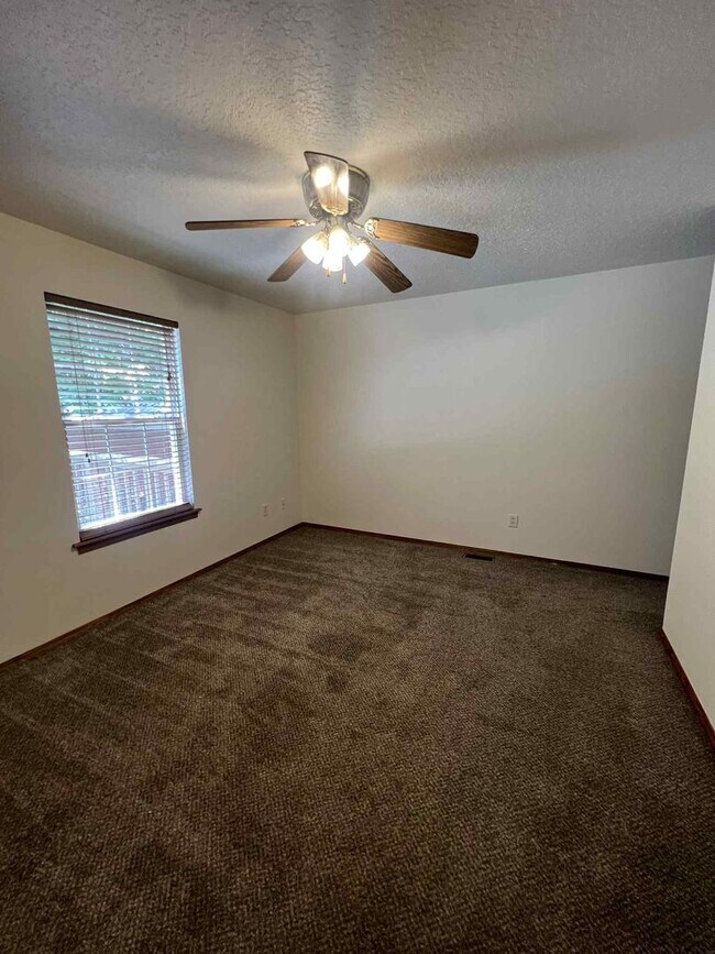 Building Photo - COMING SOON: BEAUTIFUL 3 BEDROOM / 2 BATHROOM HOUSE WITH FENCED IN YARD, PORCH, AND SHED LOCATED ...