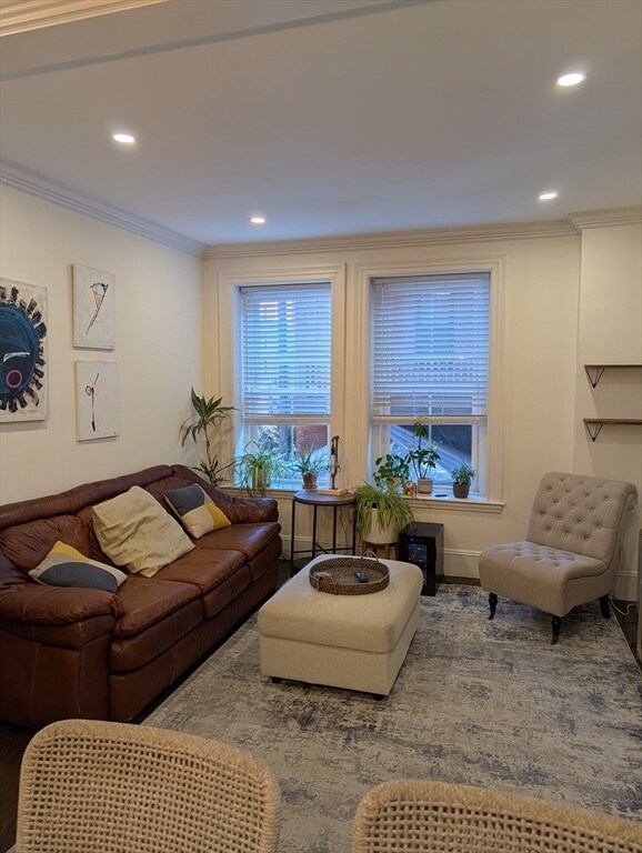 Building Photo - 2A Wellington St