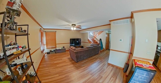 Building Photo - 3D Tour Available - Gorgeous West Side Home with Garage + Fenced in Back Yard! Available Now!