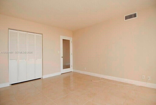 Building Photo - 2701 N Ocean Blvd