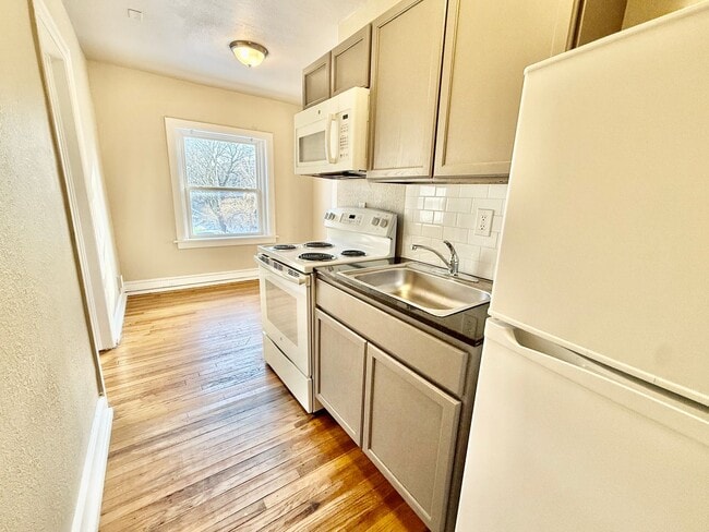 Building Photo - The Nelle