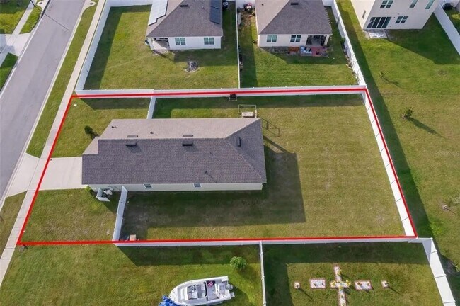 Building Photo - Clean & Newer Single Family Smart Home - N...