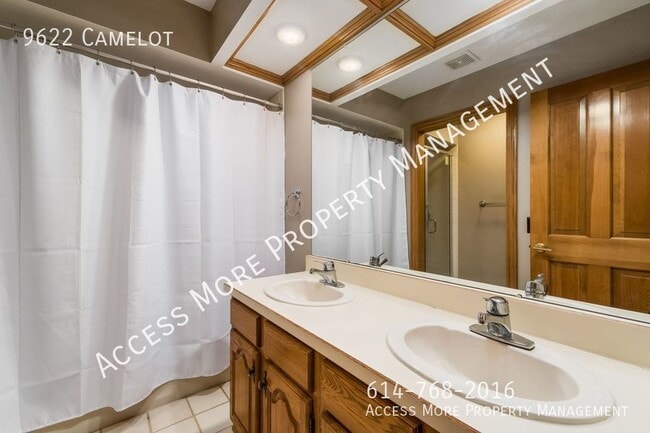 Building Photo - SPACIOUS & GRAND HOME IN PICKERINGTON!