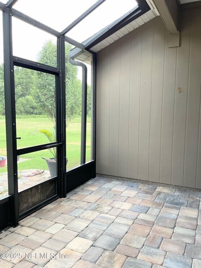 Building Photo - 8253 Golden Bamboo Dr
