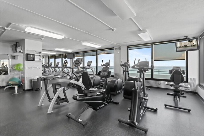 Building Photo - 5555 Collins Ave