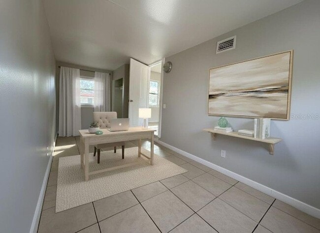 Building Photo - 900 40th St S