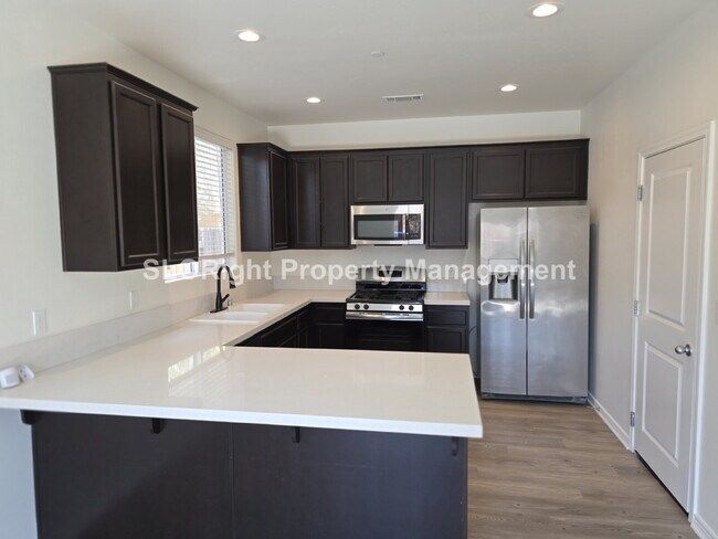 Building Photo - AVAILABLE NOW - 3 Bed/2.5 Bath Home located in Templeton Ranch