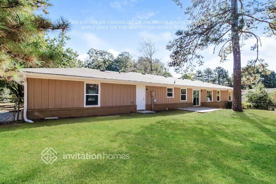 Building Photo - 3327 Salem E Dr SE