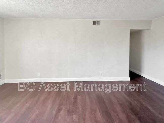 Building Photo - 4110 34th Ave