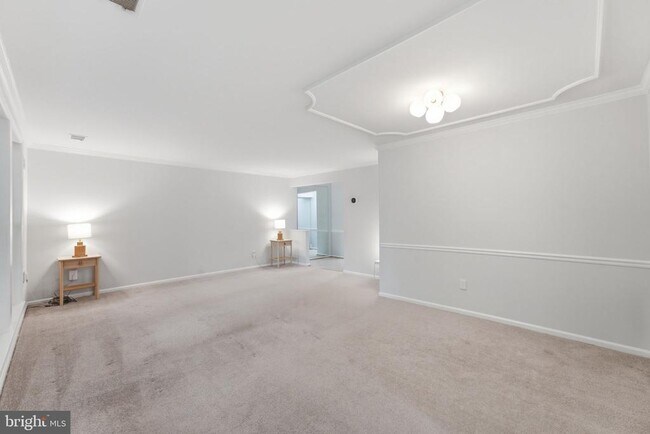 Building Photo - 5705 Brewer House Cir