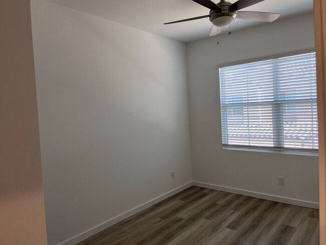 Building Photo - TOWN HOME WITH COMMUNITY POOL , GATED COMMUNITY in GILBERT!