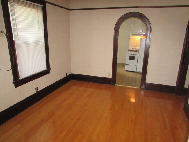 Building Photo - Living on the Dock of the Bay