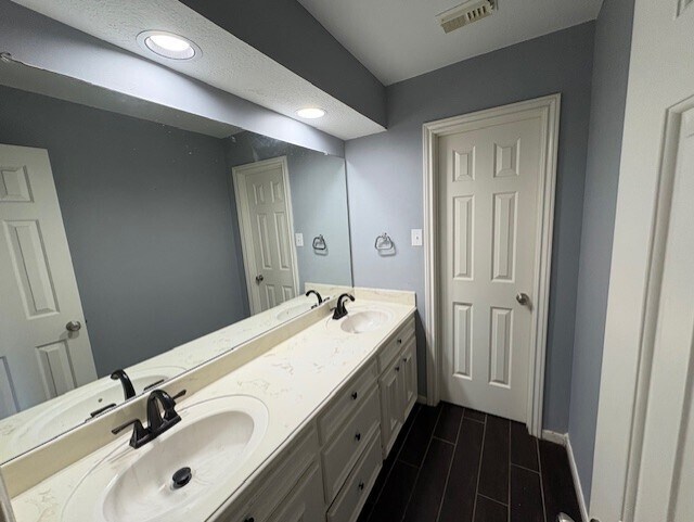 Building Photo - 1719 Galleon Oaks Dr