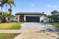Building Photo - Sought After Wimbledon Village Home
