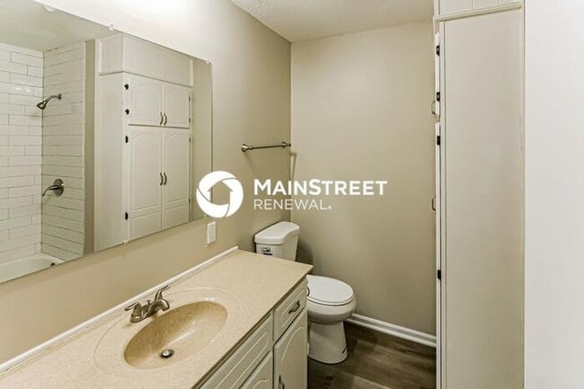 Building Photo - 3 Bedroom Pet-Friendly Home in LEAVENWORTH, KS with Main Street Renewal