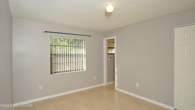 Building Photo - 2453 Kathi Kim St