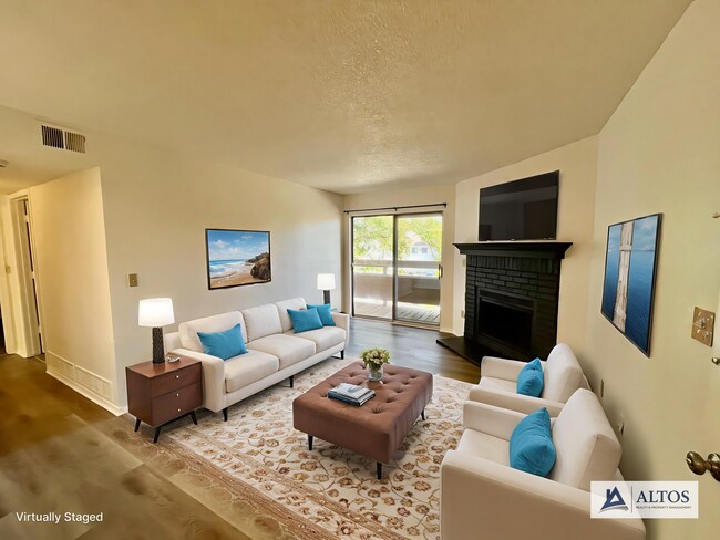 Building Photo - 2 bed 1 bath on 2nd floor in unit washer/d...