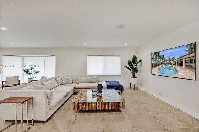 Building Photo - 1201 Washington St