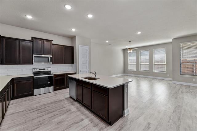 Building Photo - 206 Miramar Ave