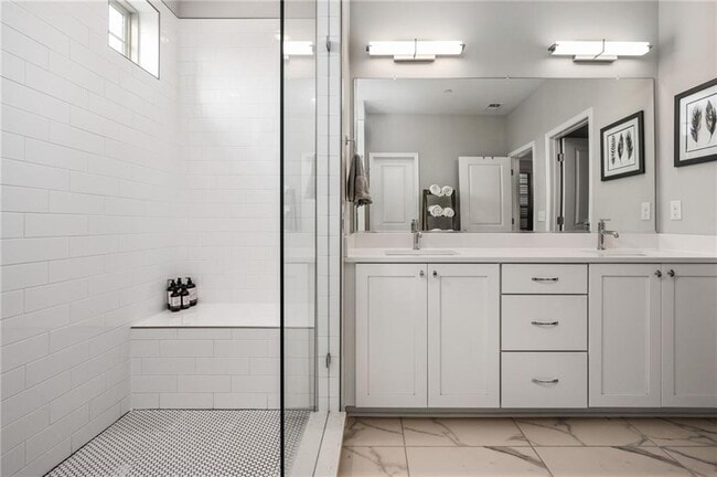 Building Photo - 1093 Kirkland Circle