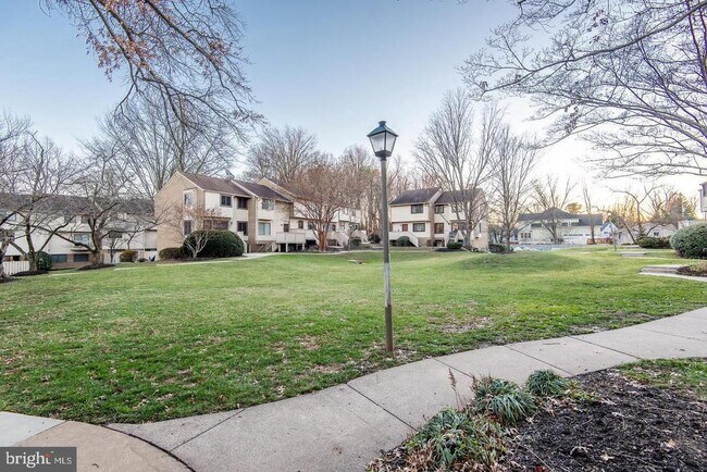 Primary Photo - 2618 Glengyle Dr