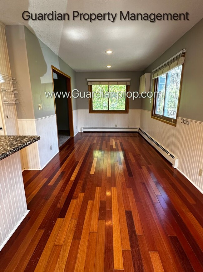 Building Photo - Orono Single Family Home, Large Garage, Sp...