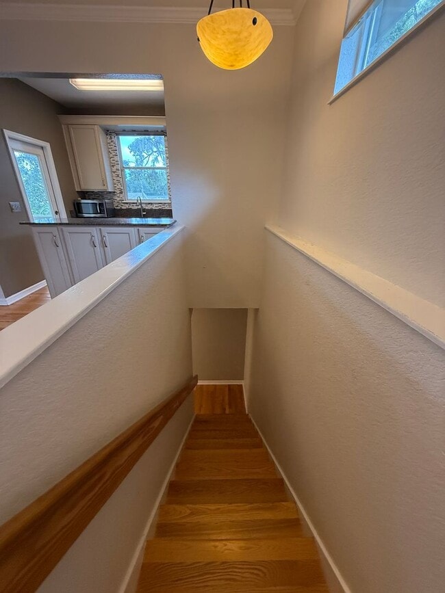 Building Photo - Adorable Two Story 2/2 Townhome in College...