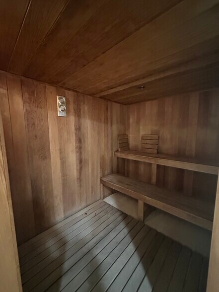 Sauna - 12222 Wilshire Blvd